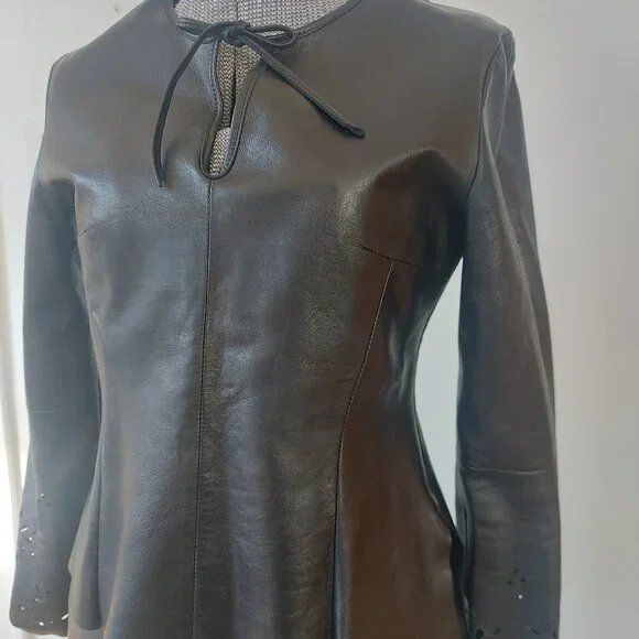 Danier leather two piece skirt suit - Picture 3 of 10